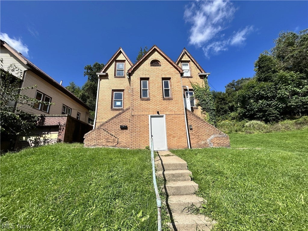 3113 Elm Street — photo