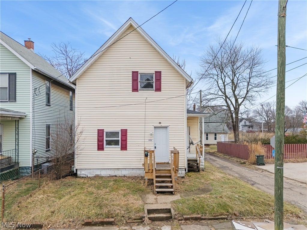 1024 Rex Avenue NE — photo