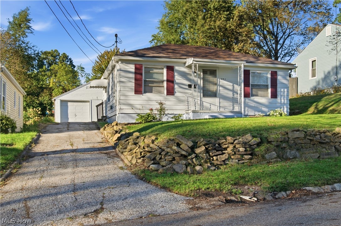 771 Indian Trail — photo