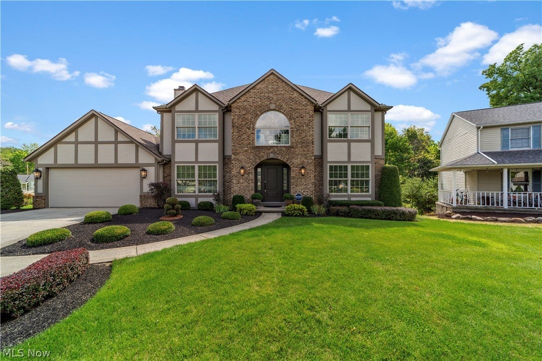 10187 Versailles Drive — photo