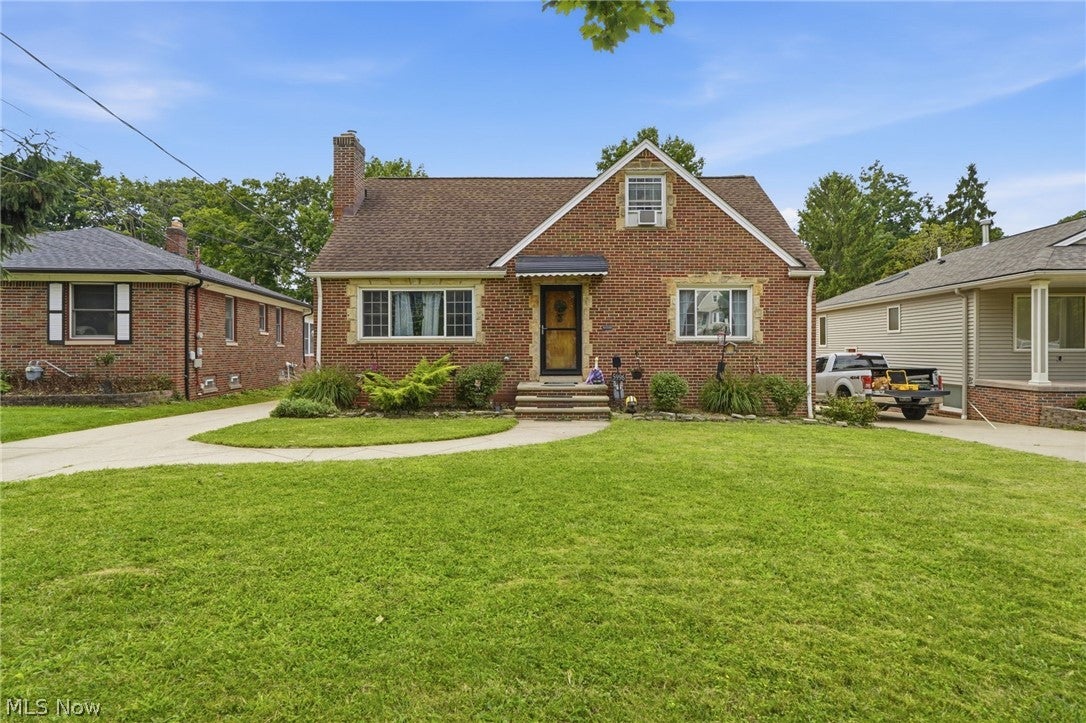 5996 Edgehill Drive — photo
