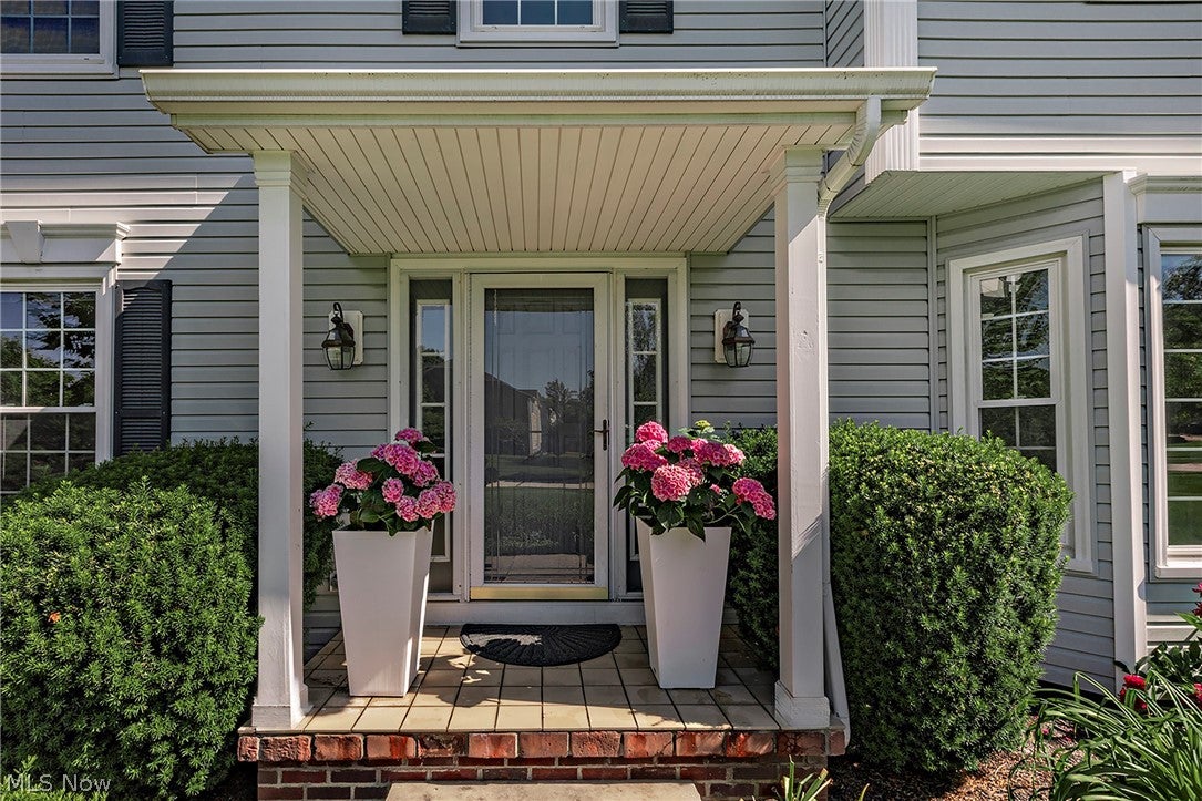 32905 Seneca Drive, Solon, OH 44139 — photo 2