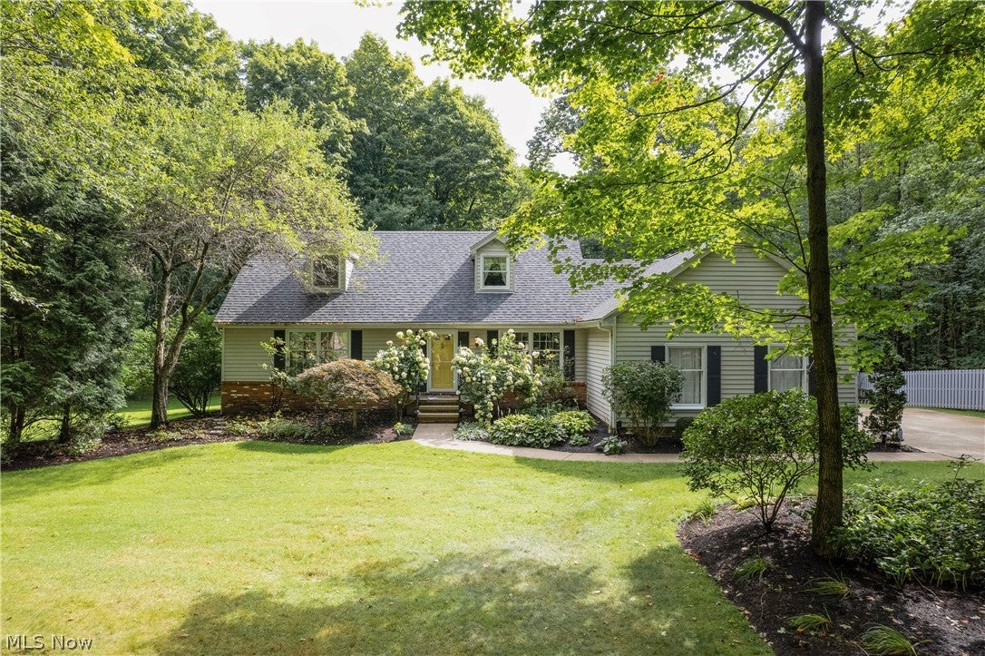 17099 Creighton Drive — photo