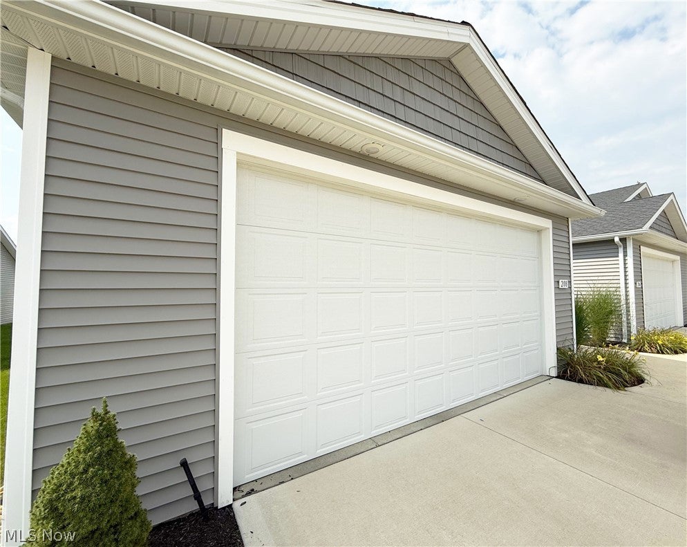 208 Silver Spring Circle, Elyria, OH 44035 — photo 2