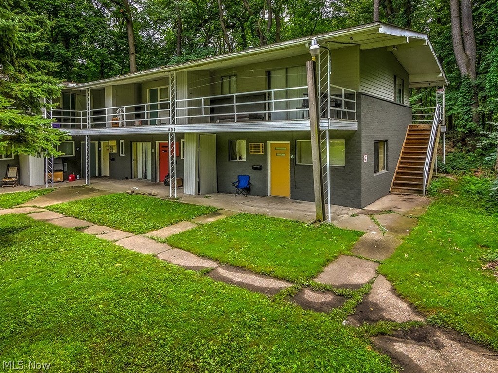 501 Carpenter Street — photo