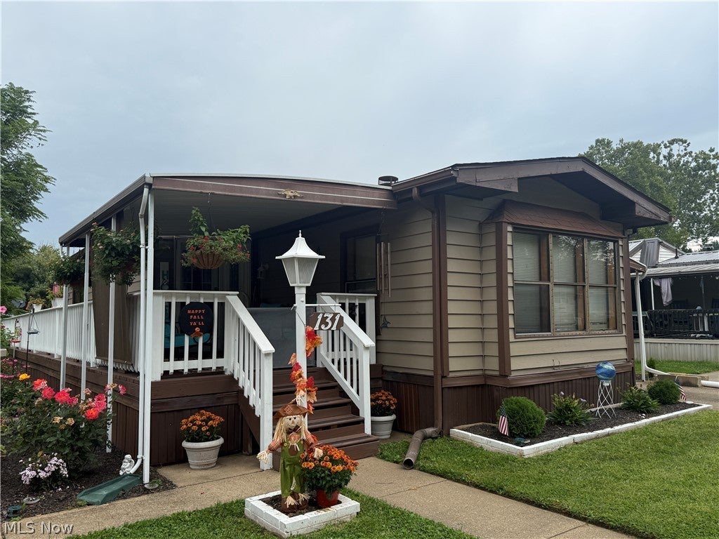 131 Coral Key Drive SE — photo