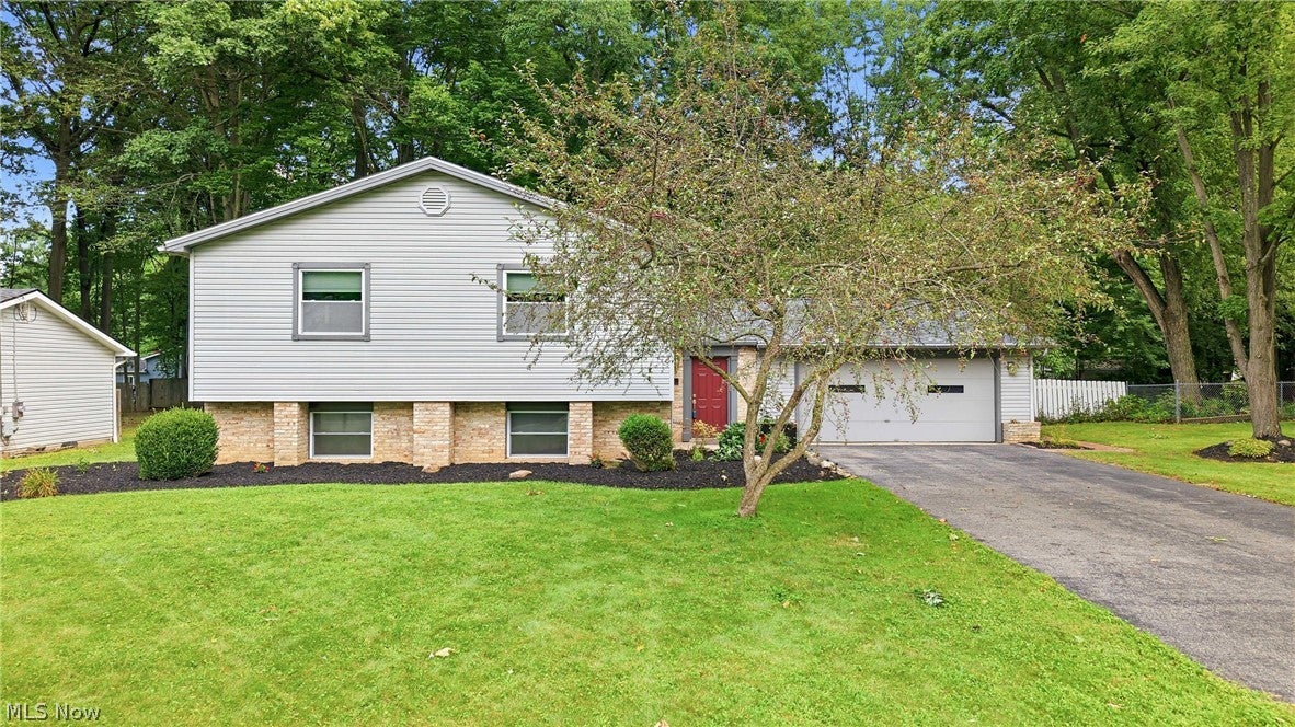 1159 Timbercrest — photo