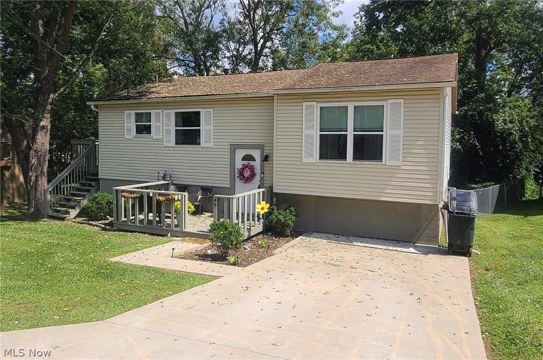 49 Colonel Phelps Drive — photo