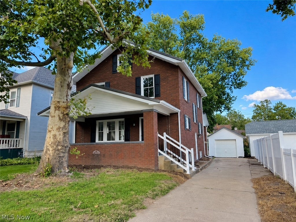 909 N Walnut Street — photo