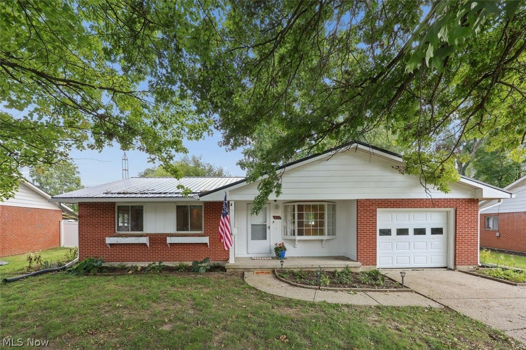 469 Alford Drive — photo