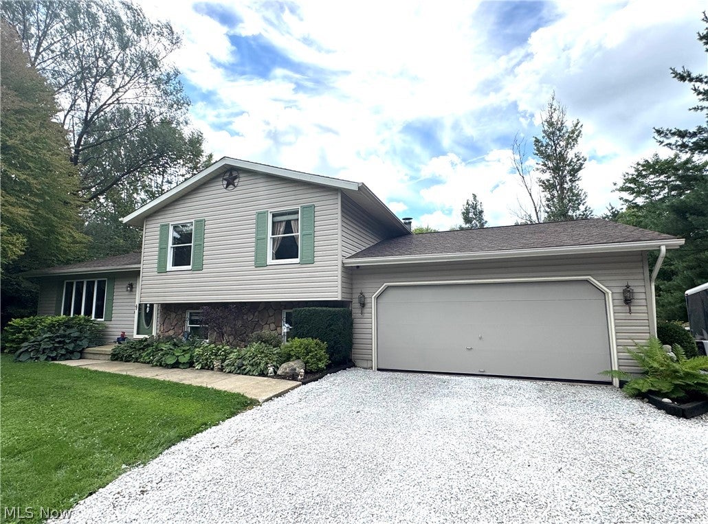 Home in Ravenna, OH 44266 — photo 2