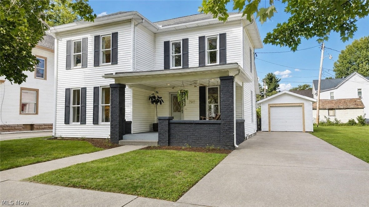 705 N Walnut Street — photo