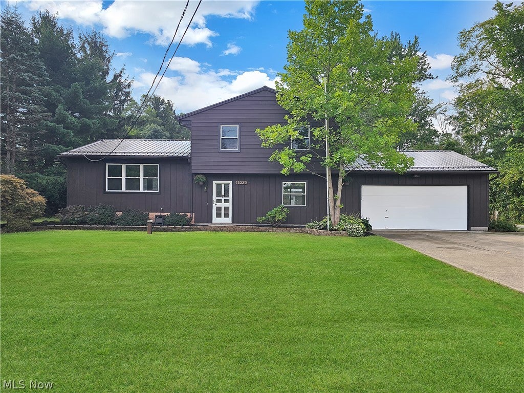 12230 Painesville Warren Road — photo