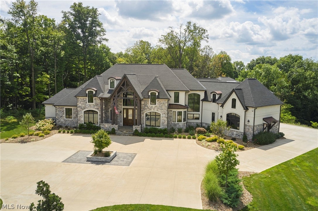 6069 Oban Court — photo