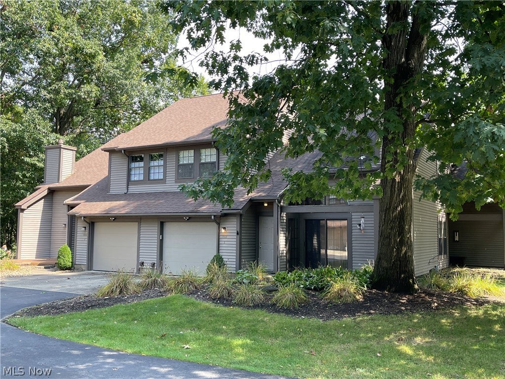 1153 Red Tail Hawk Court 3 — photo