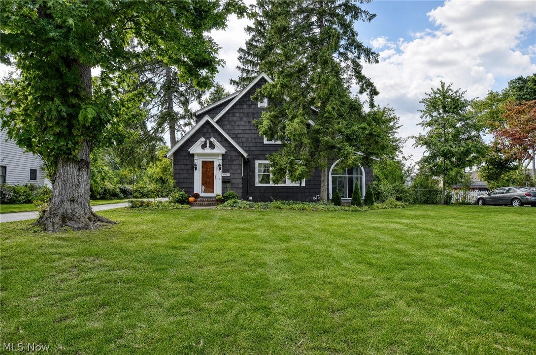 7912 Middlesex Road — photo