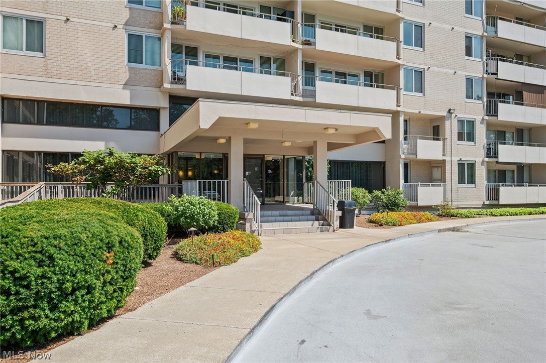 12900 Lake Avenue 1418 — photo