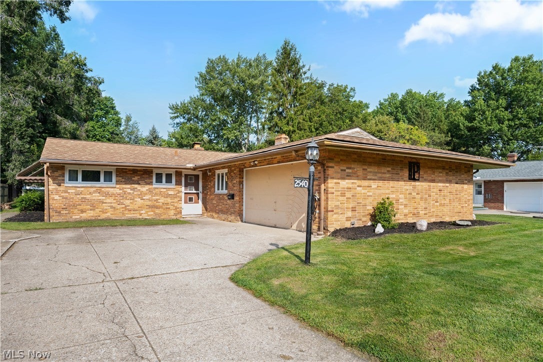 2540 Brantwood Drive — photo