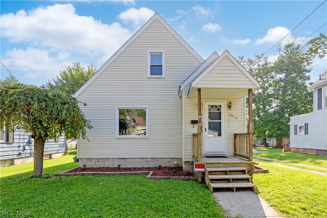 1019 Oak Street — photo