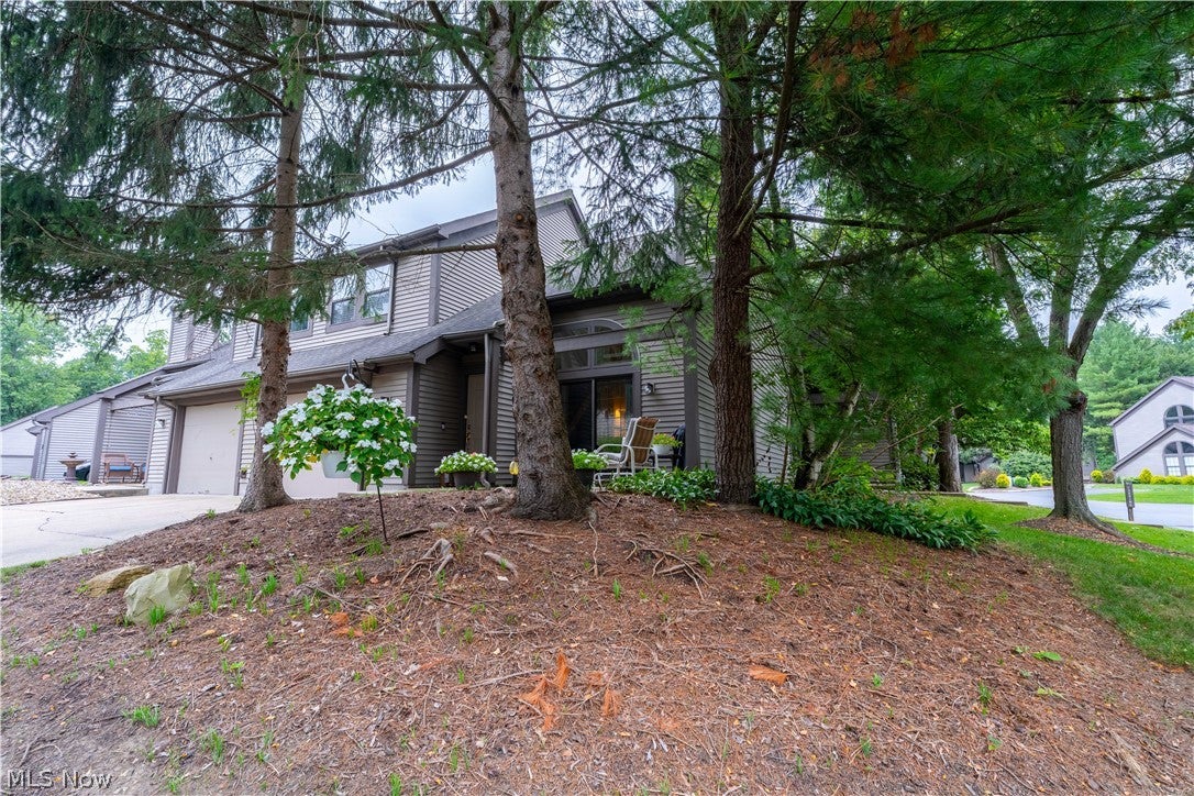 1233 Red Tail Hawk Drive — photo