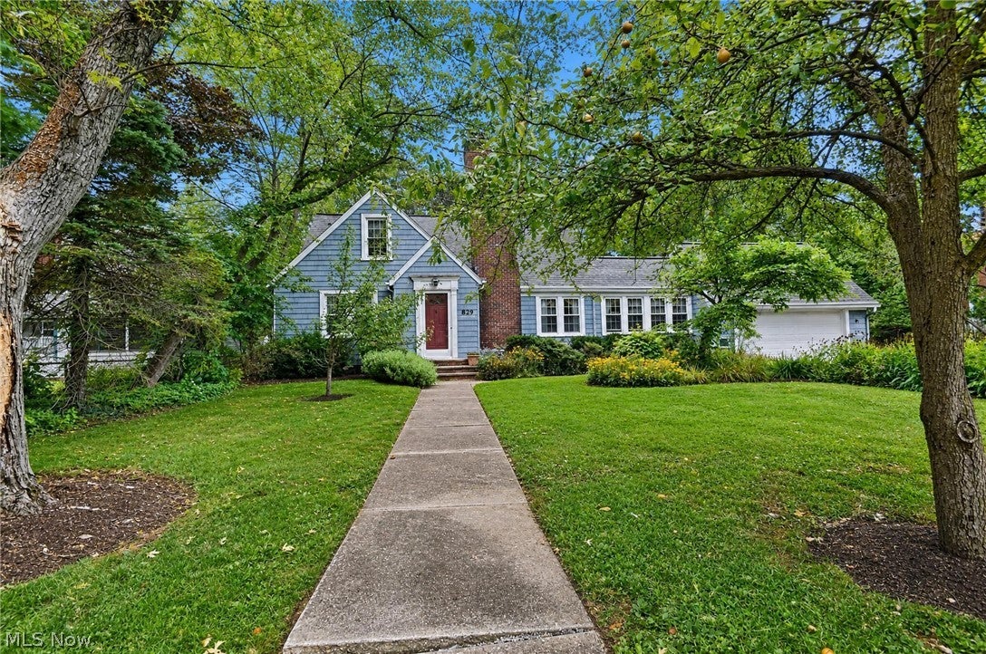829 Homewood Drive — photo