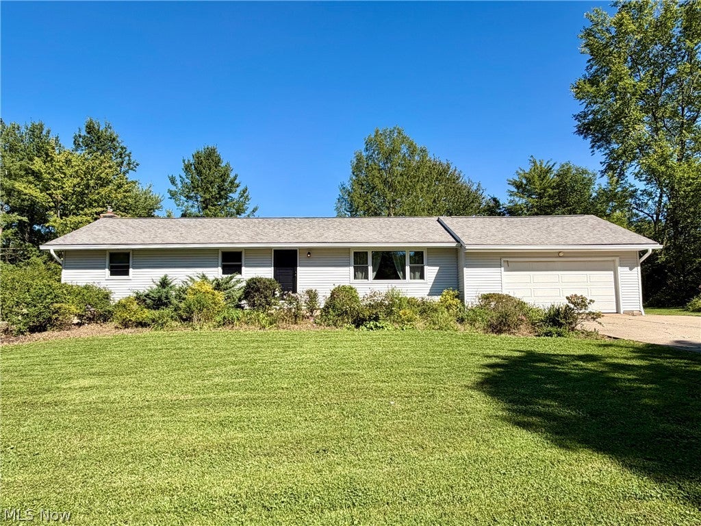 13047 Manor Drive — photo