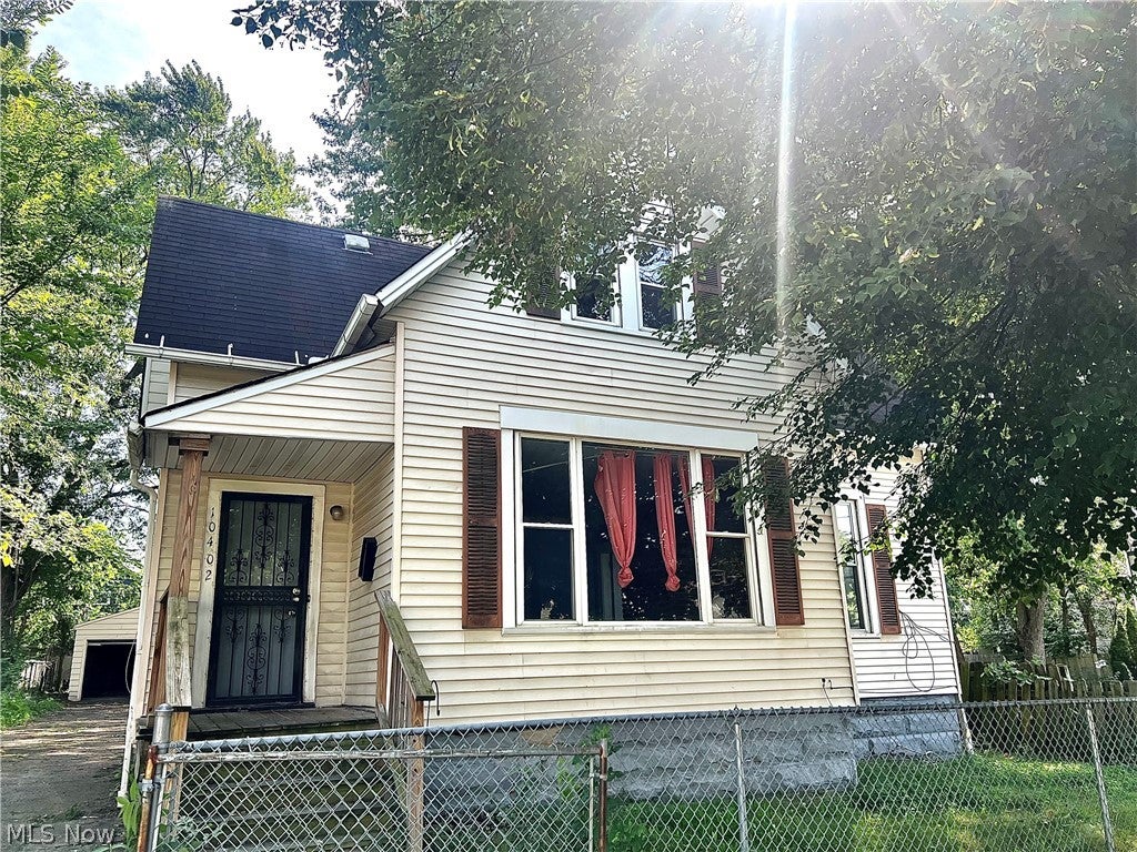 10402 Shale Avenue — photo