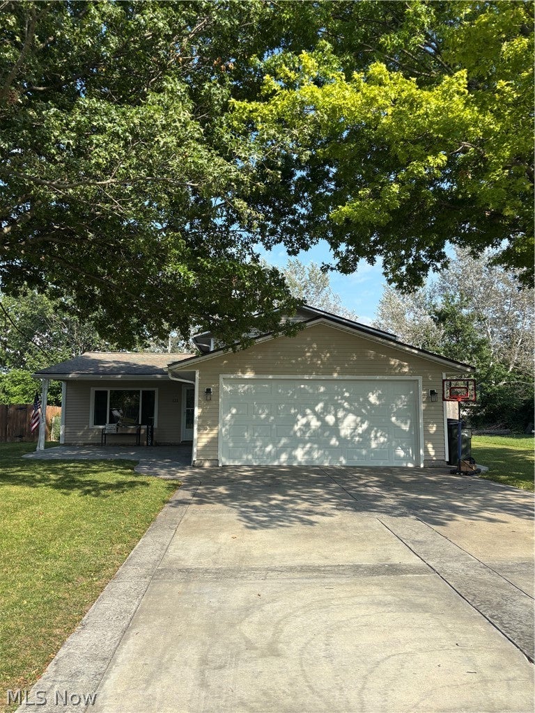 121 Bethesda Circle — photo