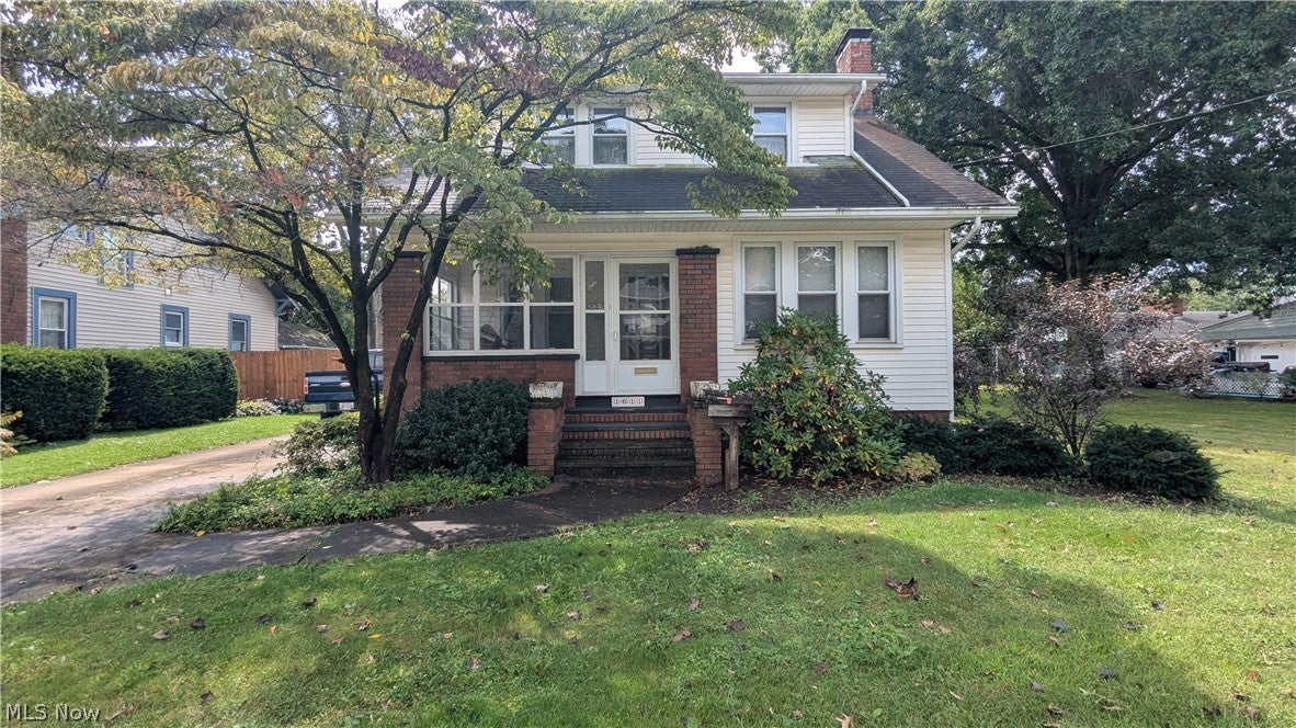 1611 Byron Avenue SW — photo