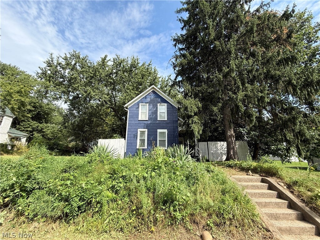 131 W Miller Avenue — photo