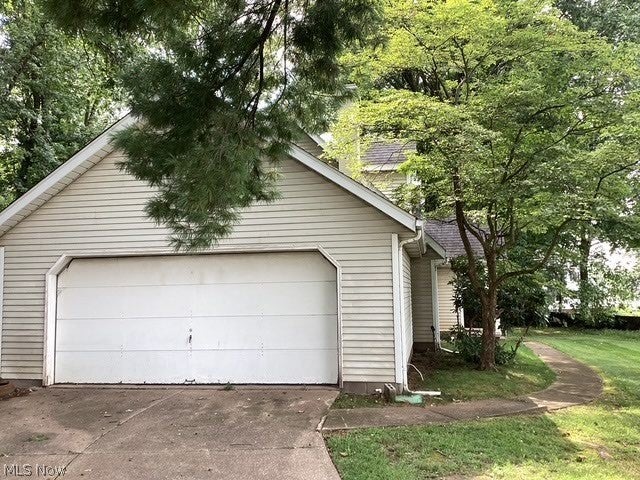 9524 Lasalle Lane — photo