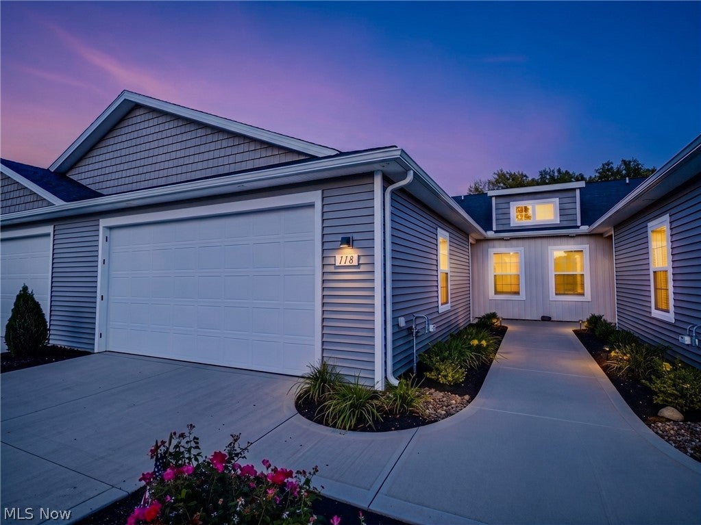 118 W Spring Drive, Elyria, OH 44035 — photo 2