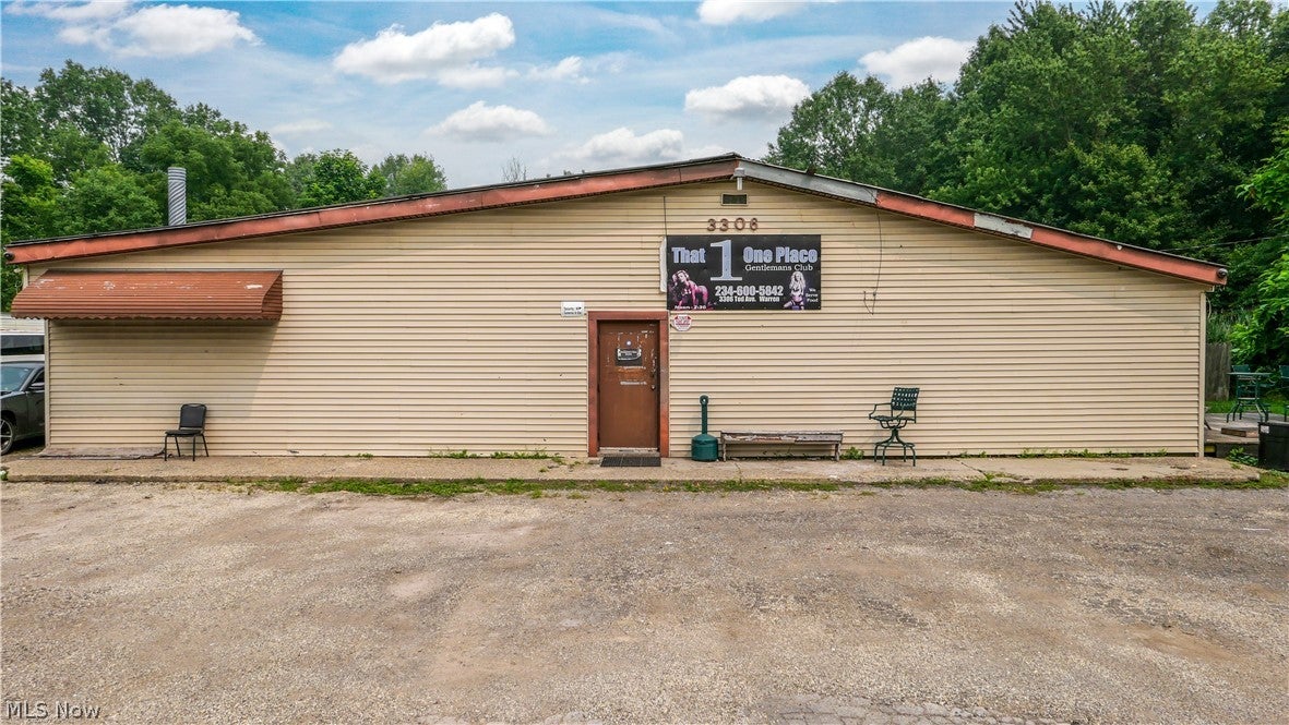 3306 Salem Warren Road — photo