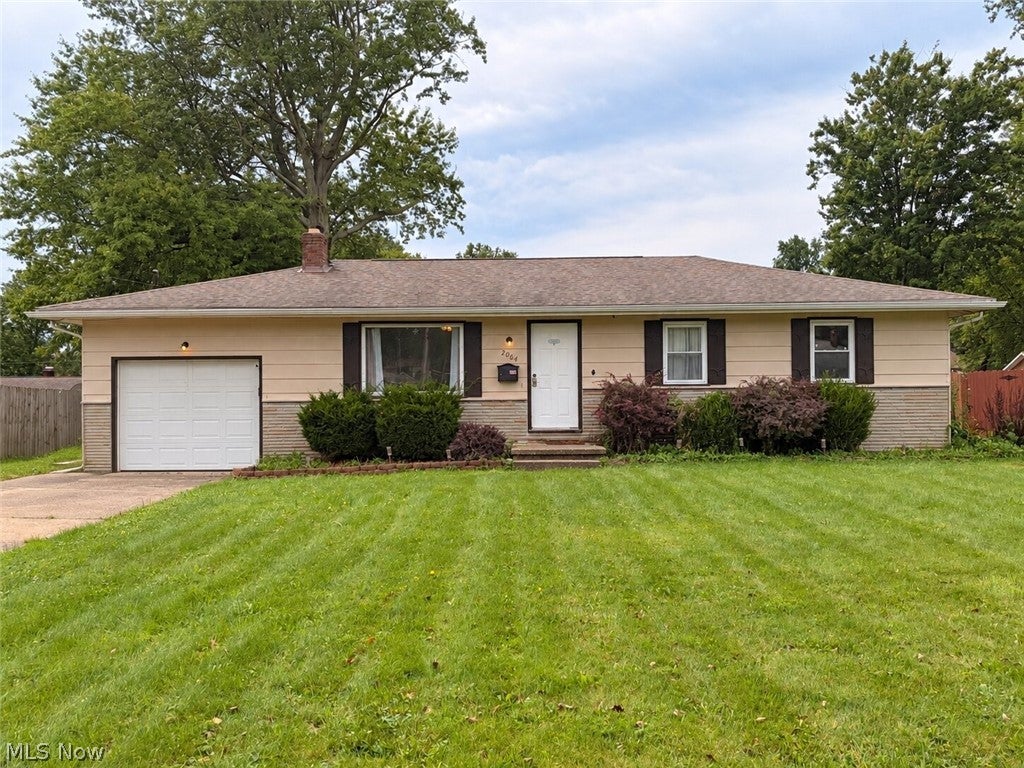 2064 Innwood Drive — photo