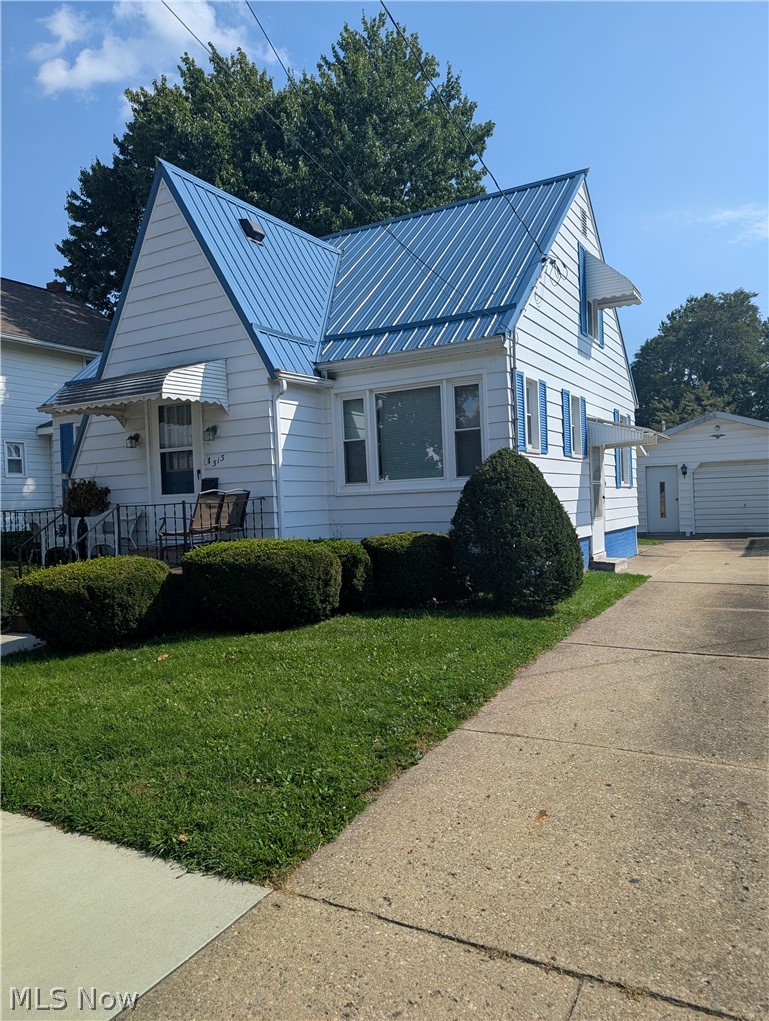 313 E Line Street, Minerva, OH 44657 — photo 3