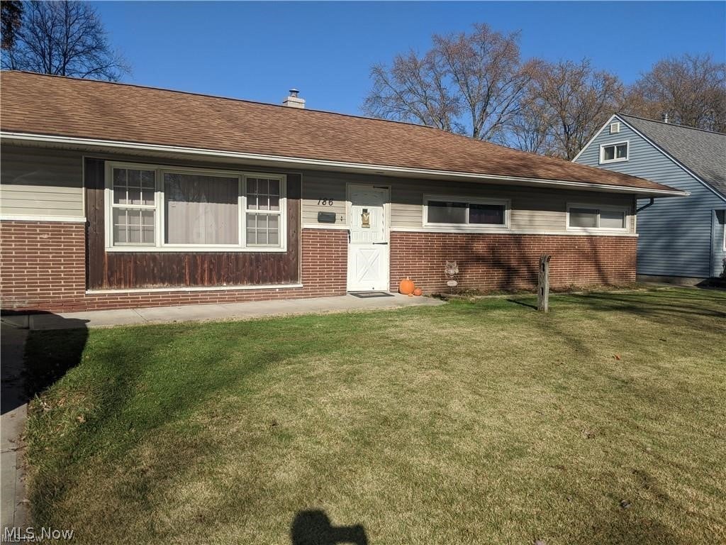 186 Fairpark Drive — photo