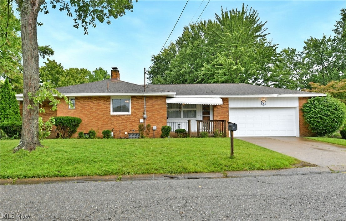 1265 North Road NE — photo