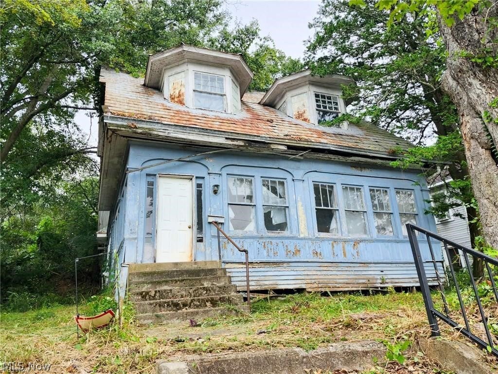 103 Circle Ave — photo