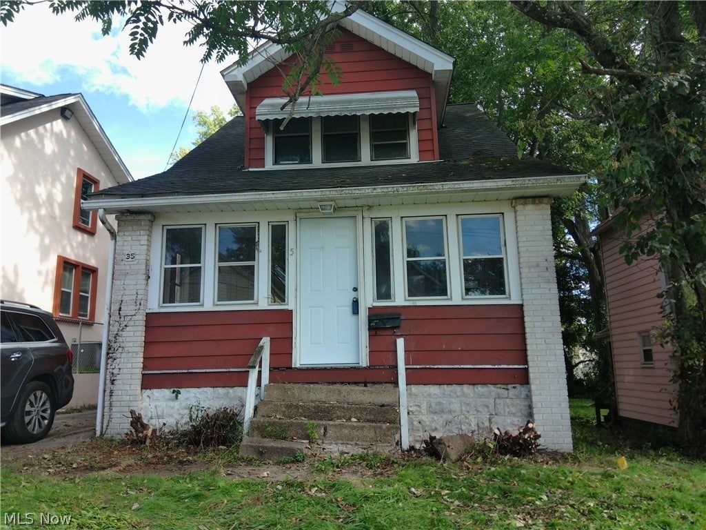 35 Palmer Avenue — photo