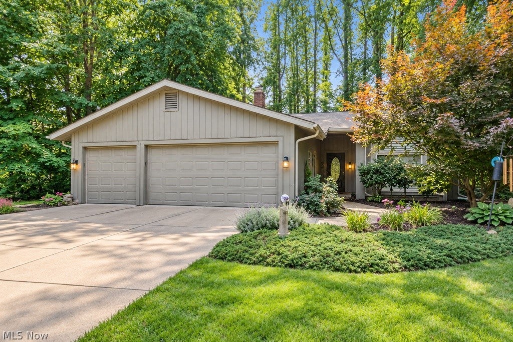 5842 Tanager Court — photo