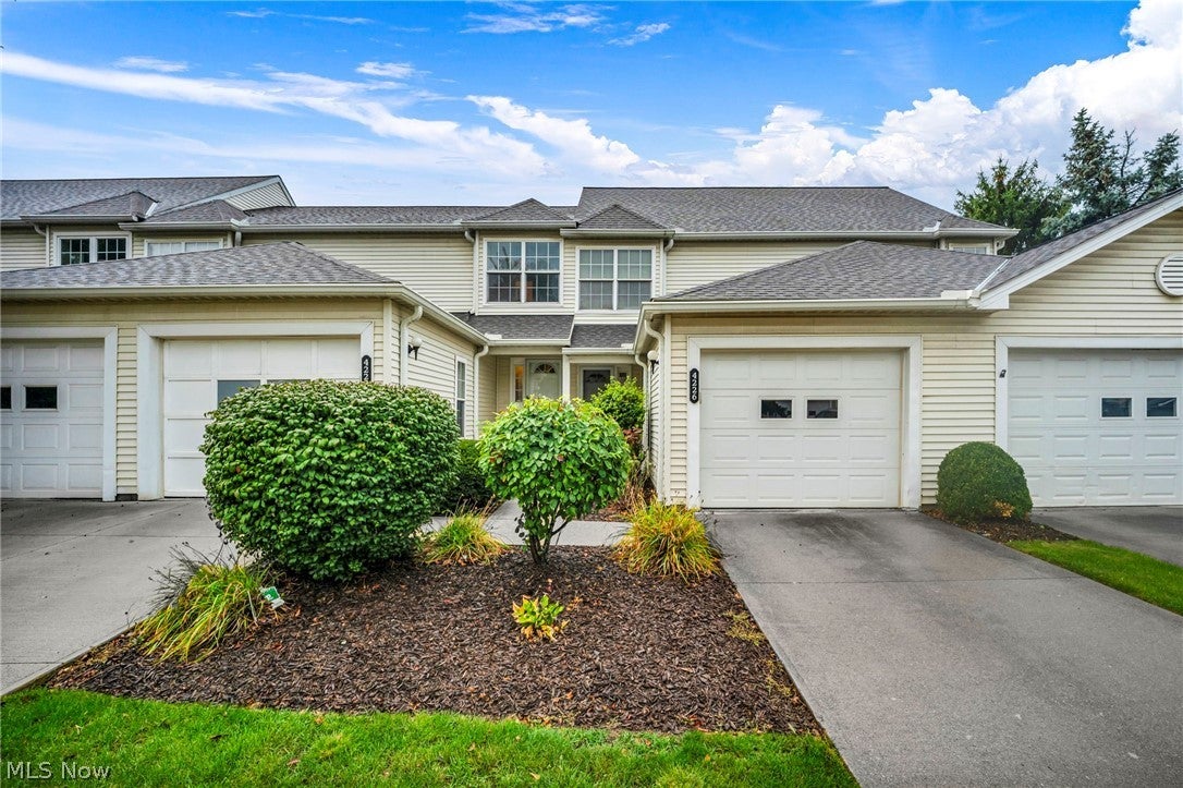 4226 River Ridge Drive — photo