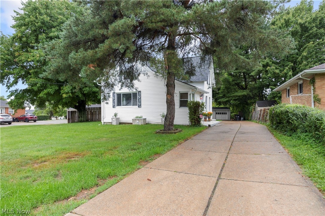 7540 State Road — photo