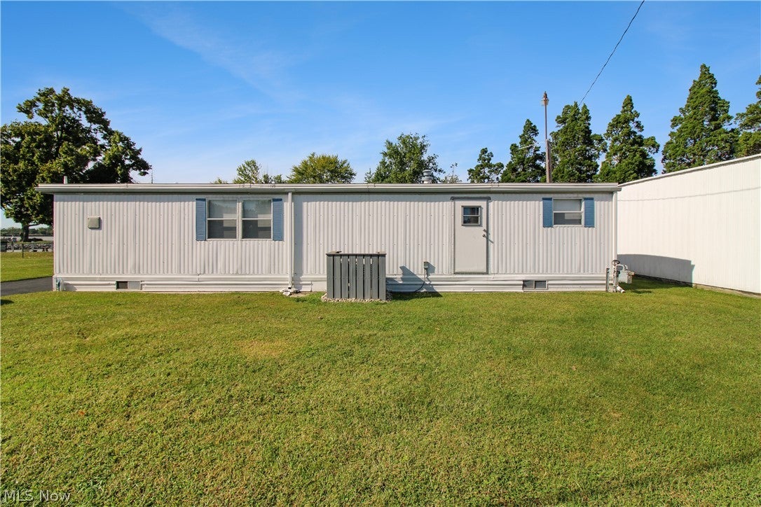 2825-2835 W Risingsun Road — photo