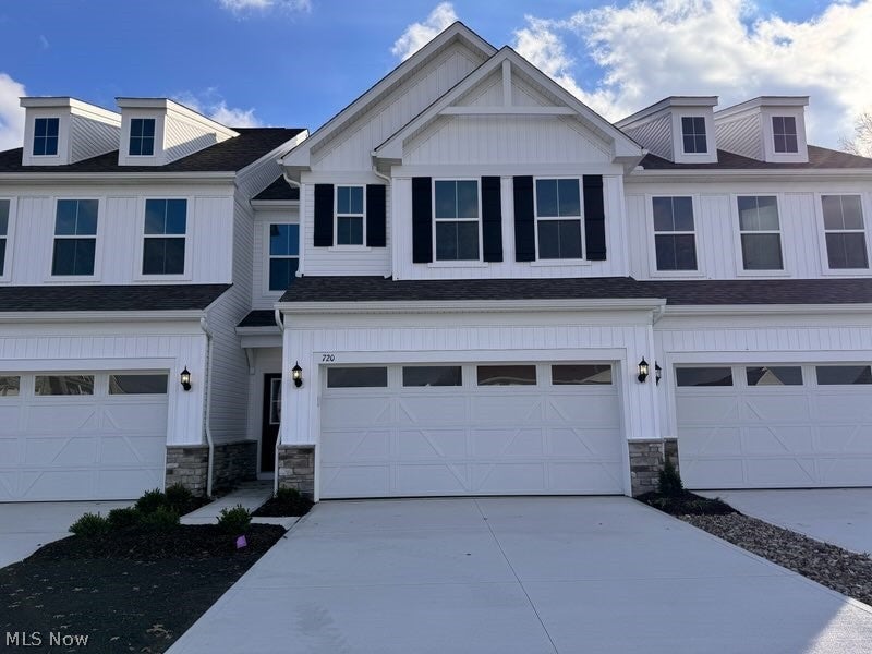 940-2 Memory Lane — photo