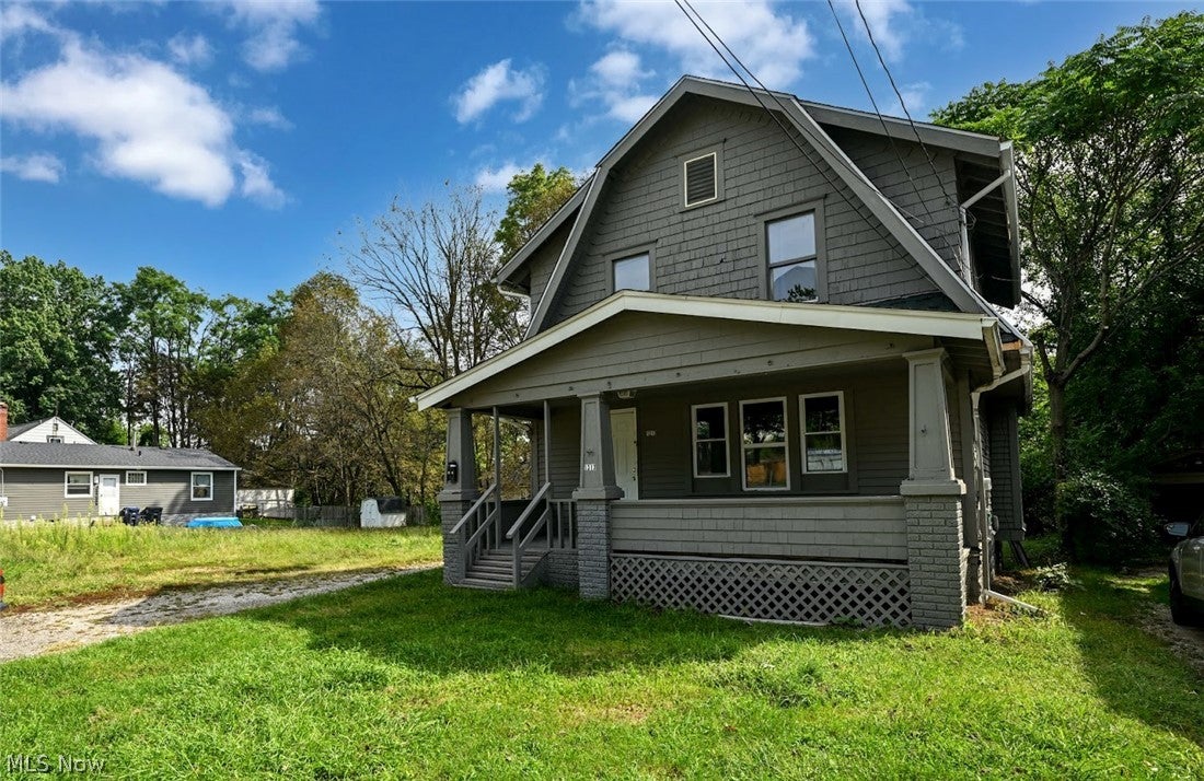 1313 Manchester Road — photo
