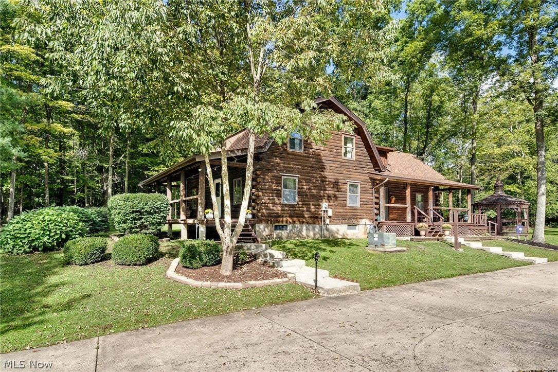11780 W Western Reserve Road — photo
