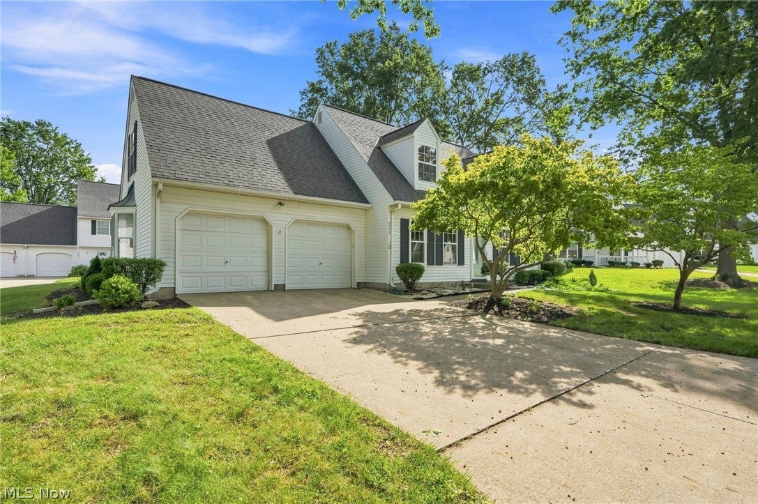7030 Cobblestone Lane — photo
