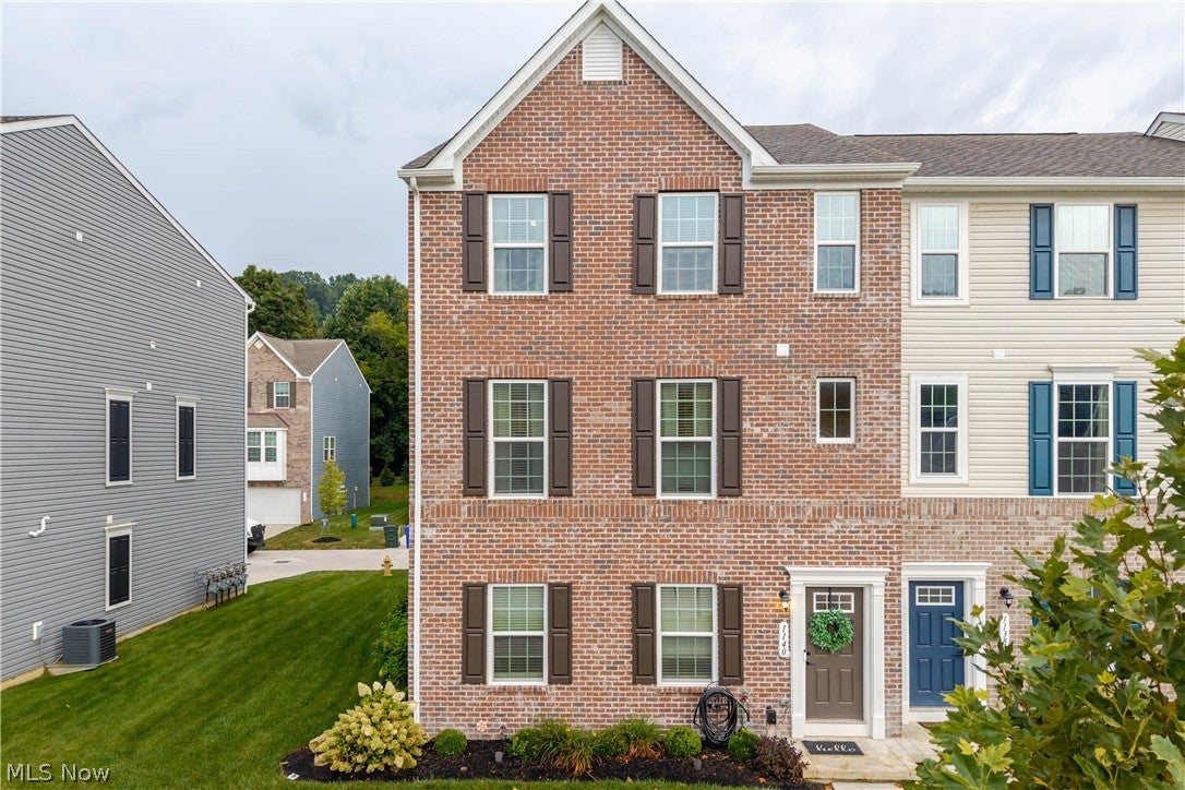 1140 Bean Lane — photo