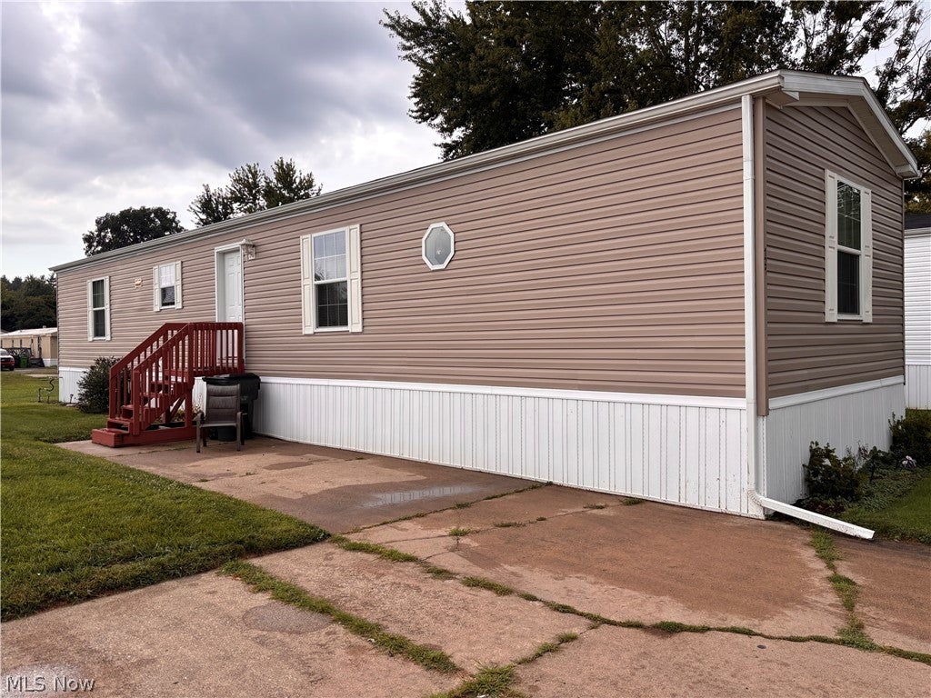 121 Tracy Drive — photo