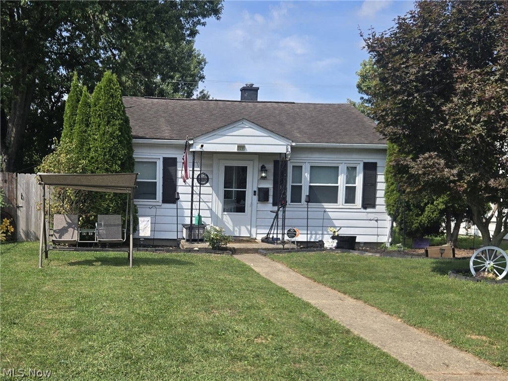 329 Wyandotte Street — photo